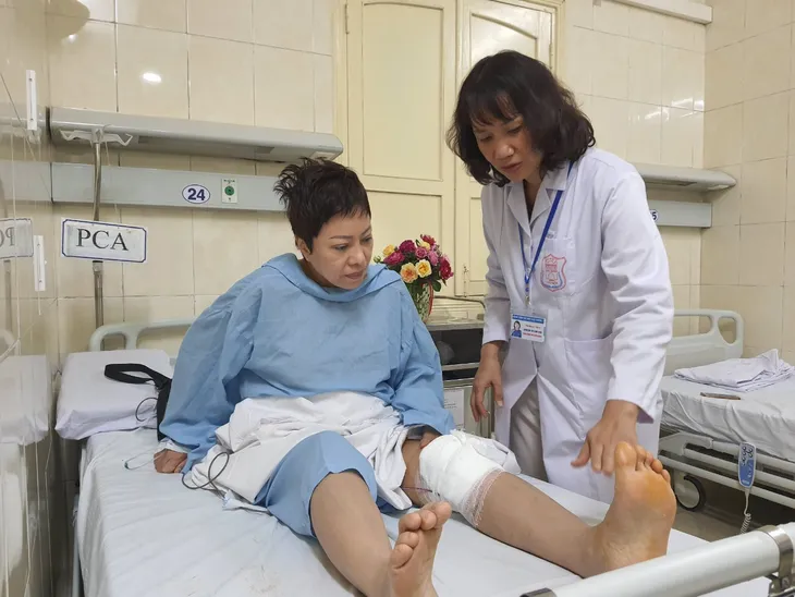 Điều trị chấn thương khớp gối - nhìn từ một ca chấn thương thể thao điển hình - Ảnh 2. Điều trị chấn thương khớp gối - nhìn từ một ca chấn thương thể thao điển hình - Ảnh 2.