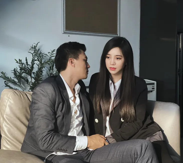 Quỳnh Kool lộ ảnh thân mật với Hà Việt Dũng trong phim mới - Ảnh 1. Quỳnh Kool lộ ảnh thân mật với Hà Việt Dũng trong phim mới - Ảnh 1.
