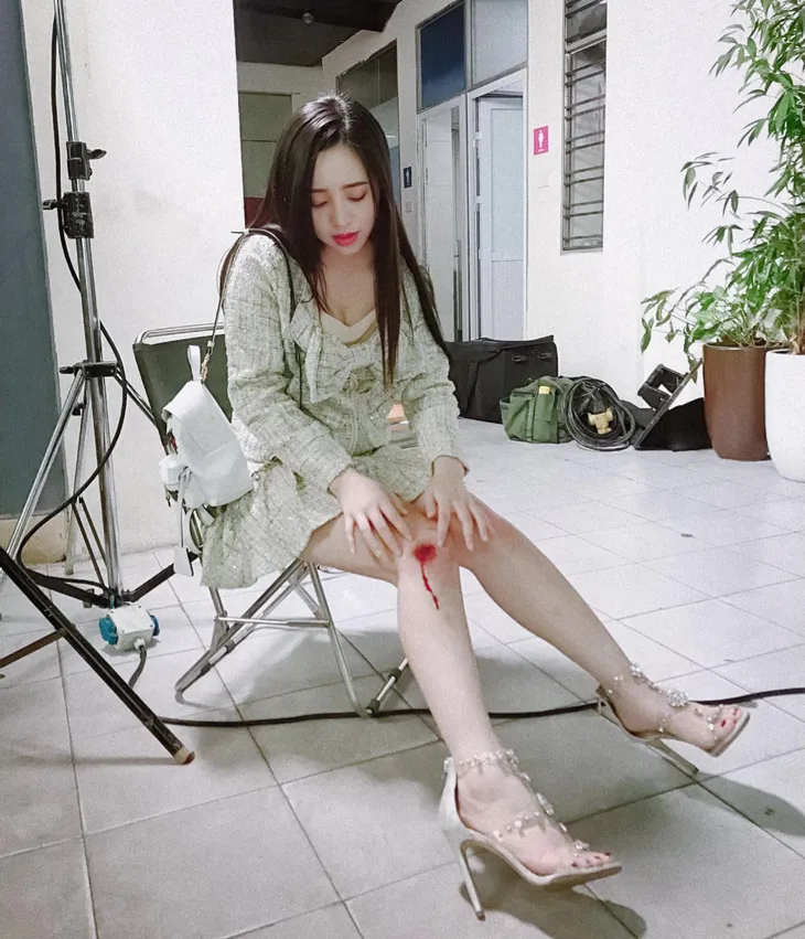 Quỳnh Kool lộ ảnh thân mật với Hà Việt Dũng trong phim mới - Ảnh 6. Quỳnh Kool lộ ảnh thân mật với Hà Việt Dũng trong phim mới - Ảnh 6.