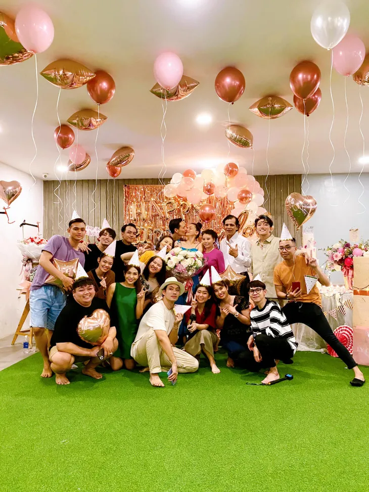 Hồ Ngọc Hà mừng sinh nhật hạnh phúc bên gia đình nhỏ - Ảnh 2. Hồ Ngọc Hà mừng sinh nhật hạnh phúc bên gia đình nhỏ - Ảnh 2.