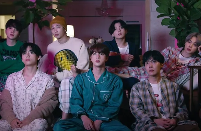 RM, Suga (BTS) lần đầu được vinh danh với vai trò nhạc sĩ trên BXH Billboard - Ảnh 2. RM, Suga (BTS) lần đầu được vinh danh với vai trò nhạc sĩ trên BXH Billboard - Ảnh 2.