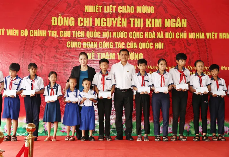 Phòng, chống sạt lở là nhiệm vụ thường xuyên của Cà Mau - Ảnh 1. Phòng, chống sạt lở là nhiệm vụ thường xuyên của Cà Mau - Ảnh 1.