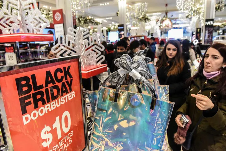 Một mùa Black Friday rất khác vì COVID-19 - Ảnh 1. Một mùa Black Friday rất khác vì COVID-19 - Ảnh 1.