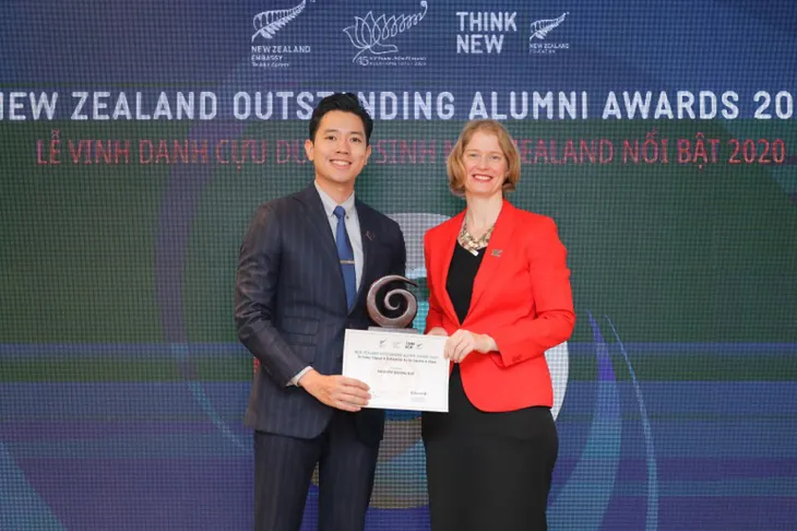 6 cá nhân ưu tú nhận giải thưởng Cựu du học sinh New Zealand nổi bật 2020 - Ảnh 2. 6 cá nhân ưu tú nhận giải thưởng Cựu du học sinh New Zealand nổi bật 2020 - Ảnh 2.
