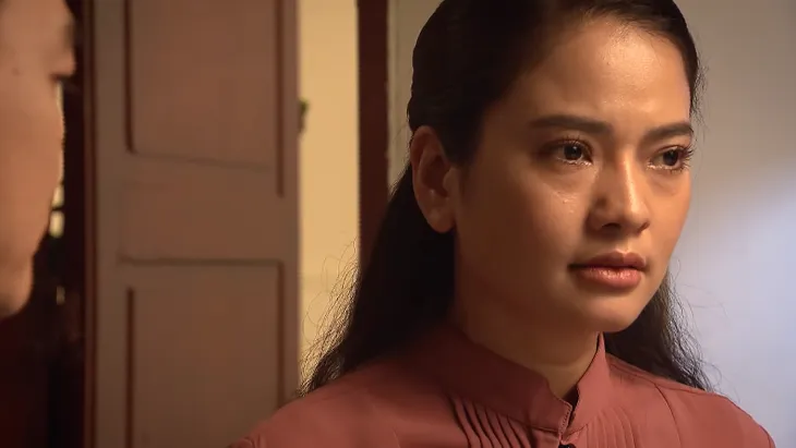 Lửa ấm - Tập 41: Ngọc khóc thuê giúp Thủy, Minh bàng hoàng khi vợ đòi ly thân - Ảnh 4. Lửa ấm - Tập 41: Ngọc khóc thuê giúp Thủy, Minh bàng hoàng khi vợ đòi ly thân - Ảnh 4.