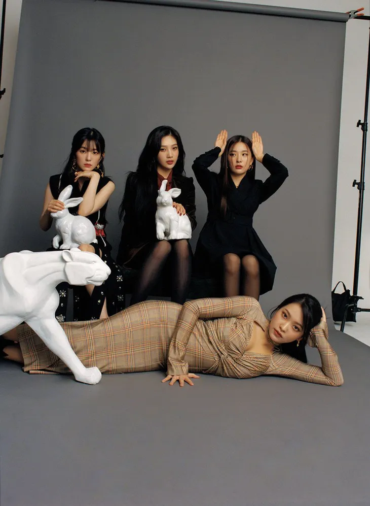 Red Velvet tái xuất, vẫn ngẩng cao đầu hậu scandal - Ảnh 2. Red Velvet tái xuất, vẫn ngẩng cao đầu hậu scandal - Ảnh 2.