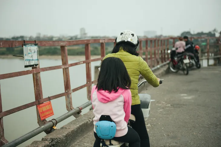 Miền Bắc trở gió, người Hà Nội làm gì? - Ảnh 4. Miền Bắc trở gió, người Hà Nội làm gì? - Ảnh 4.