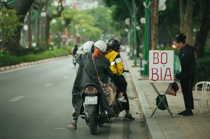 Miền Bắc trở gió, người Hà Nội làm gì? - Ảnh 6. Miền Bắc trở gió, người Hà Nội làm gì? - Ảnh 6.