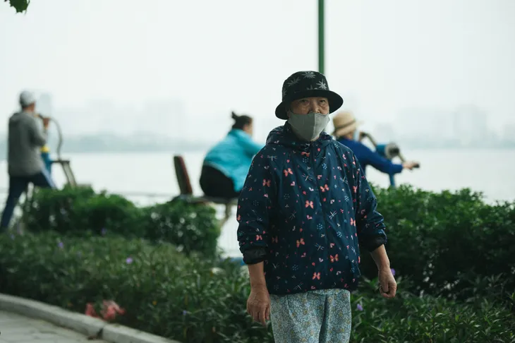 Miền Bắc trở gió, người Hà Nội làm gì? - Ảnh 7. Miền Bắc trở gió, người Hà Nội làm gì? - Ảnh 7.