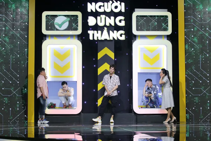 Diễn viên Long Hồ “cao tay” gài bẫy đối thủ nhưng lại bị vợ Hồng Phượng “mắng” không thương tiếc - Ảnh 3. Diễn viên Long Hồ “cao tay” gài bẫy đối thủ nhưng lại bị vợ Hồng Phượng “mắng” không thương tiếc - Ảnh 3.