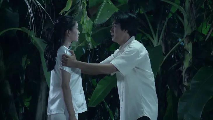 Yêu trong đau thương - Tập 36: Rợn người nhìn Hương Thảo ra tay tàn nhẫn với Lan Chi - Ảnh 6. Yêu trong đau thương - Tập 36: Rợn người nhìn Hương Thảo ra tay tàn nhẫn với Lan Chi - Ảnh 6.
