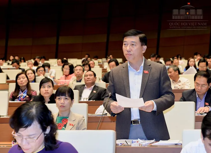 ĐBQH Phạm Phú Quốc bị bãi nhiệm: Hồi chuông cảnh tỉnh trước bầu cử Quốc hội khóa mới - Ảnh 1. ĐBQH Phạm Phú Quốc bị bãi nhiệm: Hồi chuông cảnh tỉnh trước bầu cử Quốc hội khóa mới - Ảnh 1.