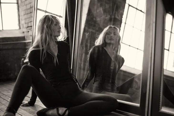 Kẹo ngọt Candice Swanepoel ra mắt dòng thời trang riêng - Ảnh 12. Kẹo ngọt Candice Swanepoel ra mắt dòng thời trang riêng - Ảnh 12.
