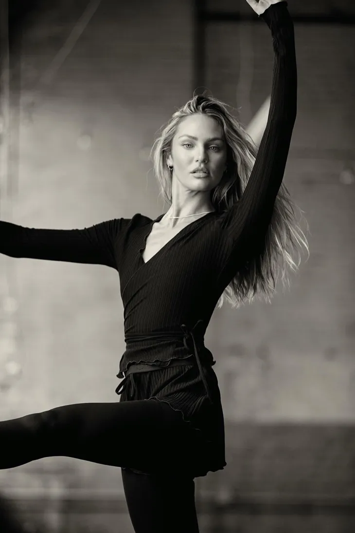 Kẹo ngọt Candice Swanepoel ra mắt dòng thời trang riêng - Ảnh 5. Kẹo ngọt Candice Swanepoel ra mắt dòng thời trang riêng - Ảnh 5.