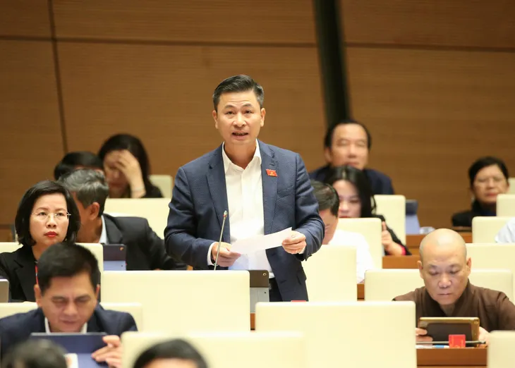 ĐBQH lo đường sắt đô thị thua xe máy - Ảnh 1. ĐBQH lo đường sắt đô thị thua xe máy - Ảnh 1.