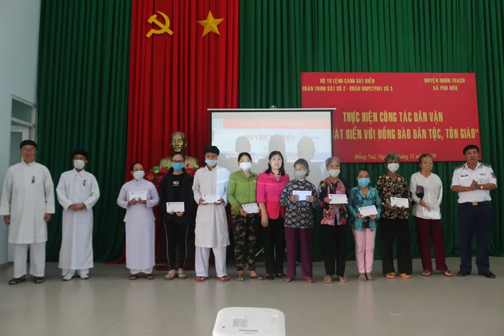Thực hiện công tác dân vận gắn kết tình đoàn kết giữa nhân dân và lực lượng Cảnh sát biển - Ảnh 2. Thực hiện công tác dân vận gắn kết tình đoàn kết giữa nhân dân và lực lượng Cảnh sát biển - Ảnh 2.