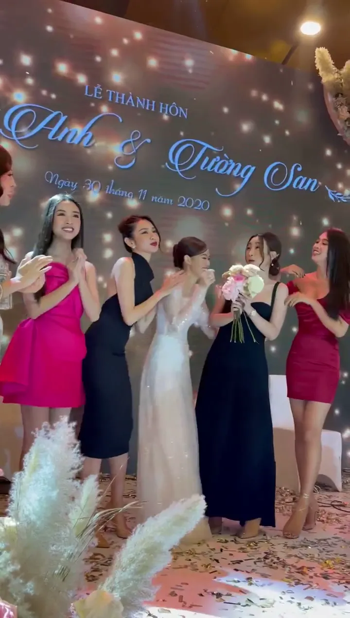 Đám cưới Tường San: Dàn Hoa hậu quy tụ, Đỗ Mỹ Linh bắt được hoa cưới? - Ảnh 12. Đám cưới Tường San: Dàn Hoa hậu quy tụ, Đỗ Mỹ Linh bắt được hoa cưới? - Ảnh 12.