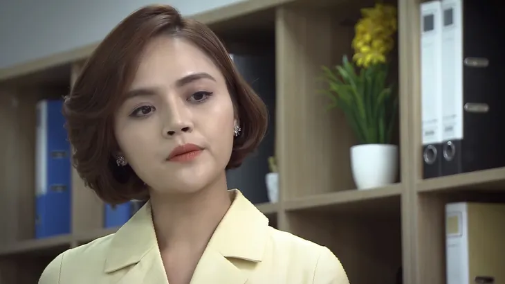 Lửa ấm - Tập 25: Trước Thủy ra vẻ đàng hoàng nhưng sau lưng Ngọc lại tìm đến Minh - Ảnh 1. Lửa ấm - Tập 25: Trước Thủy ra vẻ đàng hoàng nhưng sau lưng Ngọc lại tìm đến Minh - Ảnh 1.