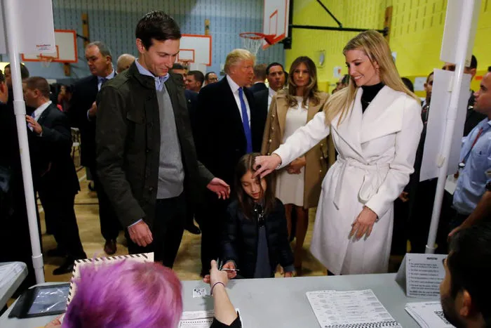 Ivanka - con gái cưng của Tổng thống Trump: Không chỉ đẹp mà còn giỏi - Ảnh 14. Ivanka - con gái cưng của Tổng thống Trump: Không chỉ đẹp mà còn giỏi - Ảnh 14.