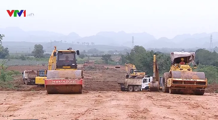 Các dự án đầu tư công của cao tốc Bắc - Nam “chạy nước rút” để giải ngân - Ảnh 1. Các dự án đầu tư công của cao tốc Bắc - Nam “chạy nước rút” để giải ngân - Ảnh 1.
