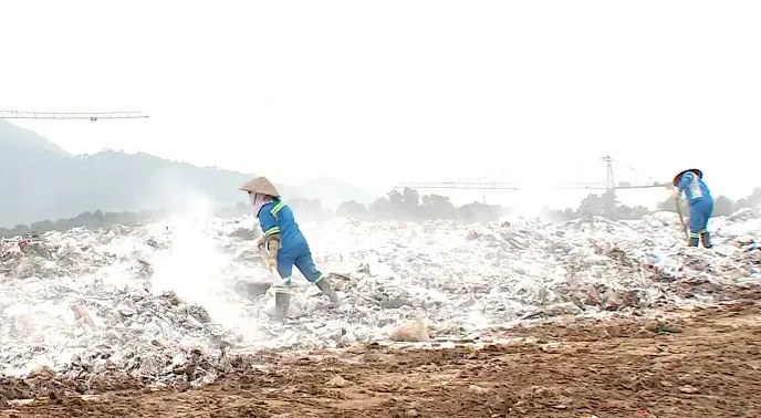 Bảo đảm vệ sinh môi trường Khu liên hợp xử lý chất thải Nam Sơn - Ảnh 1. Bảo đảm vệ sinh môi trường Khu liên hợp xử lý chất thải Nam Sơn - Ảnh 1.