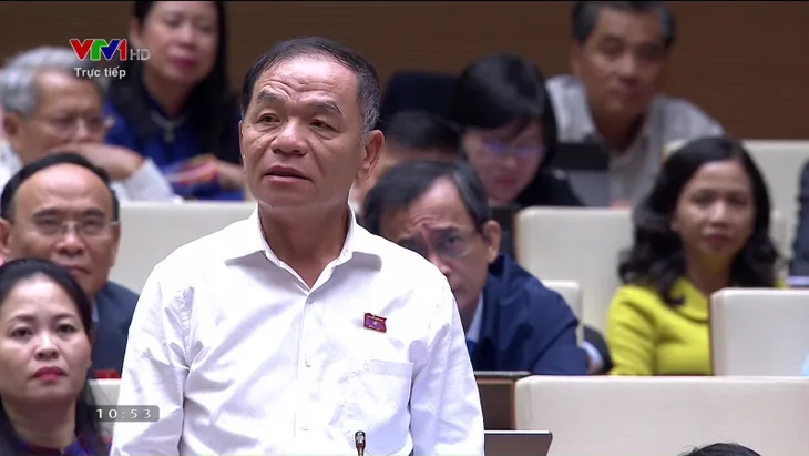 Phó Thủ tướng Vũ Đức Đam trả lời chất vấn vụ Hiệu trưởng ĐH Tôn Đức Thắng bị cách chức - Ảnh 2. Phó Thủ tướng Vũ Đức Đam trả lời chất vấn vụ Hiệu trưởng ĐH Tôn Đức Thắng bị cách chức - Ảnh 2.