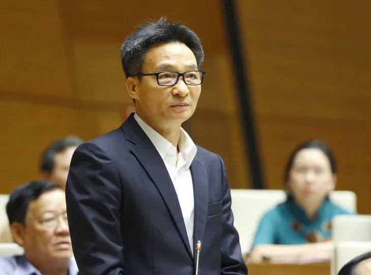 Phó Thủ tướng Vũ Đức Đam trả lời chất vấn vụ Hiệu trưởng ĐH Tôn Đức Thắng bị cách chức - Ảnh 1. Phó Thủ tướng Vũ Đức Đam trả lời chất vấn vụ Hiệu trưởng ĐH Tôn Đức Thắng bị cách chức - Ảnh 1.