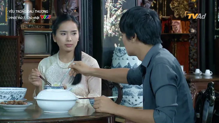 Yêu trong đau thương - Tập 29: Lan Chi sinh con, Hương Thảo càng bị hắt hủi - Ảnh 3. Yêu trong đau thương - Tập 29: Lan Chi sinh con, Hương Thảo càng bị hắt hủi - Ảnh 3.