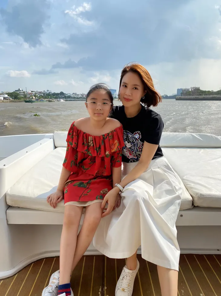 Hồng Diễm bất ngờ bị con gái tố về tài nấu nướng - Ảnh 1. Hồng Diễm bất ngờ bị con gái tố về tài nấu nướng - Ảnh 1.