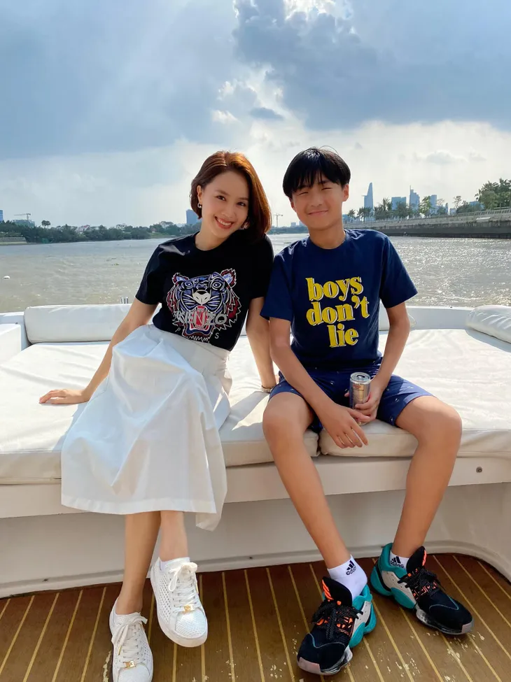 Hồng Diễm bất ngờ bị con gái tố về tài nấu nướng - Ảnh 2. Hồng Diễm bất ngờ bị con gái tố về tài nấu nướng - Ảnh 2.