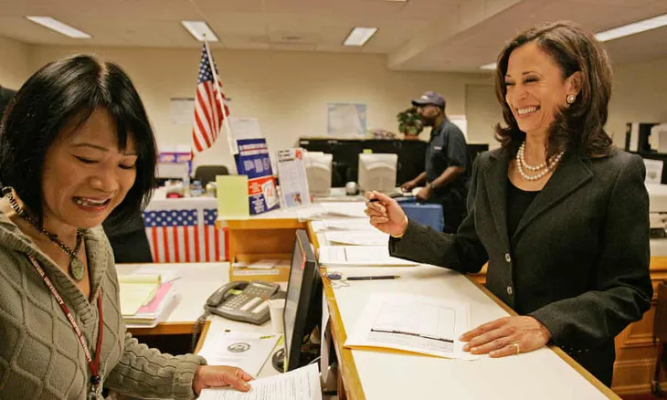 Kamala Harris - Người phụ nữ làm nên điều chưa từng có trong lịch sử Mỹ - Ảnh 1. Kamala Harris - Người phụ nữ làm nên điều chưa từng có trong lịch sử Mỹ - Ảnh 1.