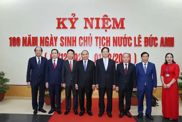 Kỷ niệm 100 năm ngày sinh Chủ tịch nước Lê Đức Anh - Ảnh 1. Kỷ niệm 100 năm ngày sinh Chủ tịch nước Lê Đức Anh - Ảnh 1.