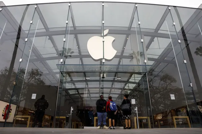 Italy phạt 12 triệu USD đối với Apple vì quảng cáo không chính xác về iPhone - Ảnh 1. Italy phạt 12 triệu USD đối với Apple vì quảng cáo không chính xác về iPhone - Ảnh 1.