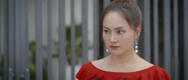Trói buộc yêu thương: Lan Phương kể chuyện đóng cùng trai trẻ không sướng như tưởng tượng - Ảnh 3. Trói buộc yêu thương: Lan Phương kể chuyện đóng cùng trai trẻ không sướng như tưởng tượng - Ảnh 3.
