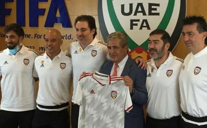 Liên đoàn Bóng đá UAE sa thải HLV trưởng - Ảnh 2. Liên đoàn Bóng đá UAE sa thải HLV trưởng - Ảnh 2.