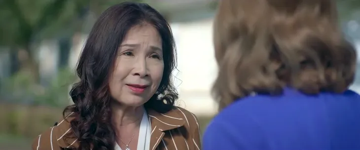 Trói buộc yêu thương - Tập 32: Hà bất ngờ tát Phương, bà Lan ra tay khiến cặp chị em lục đục? - Ảnh 2. Trói buộc yêu thương - Tập 32: Hà bất ngờ tát Phương, bà Lan ra tay khiến cặp chị em lục đục? - Ảnh 2.