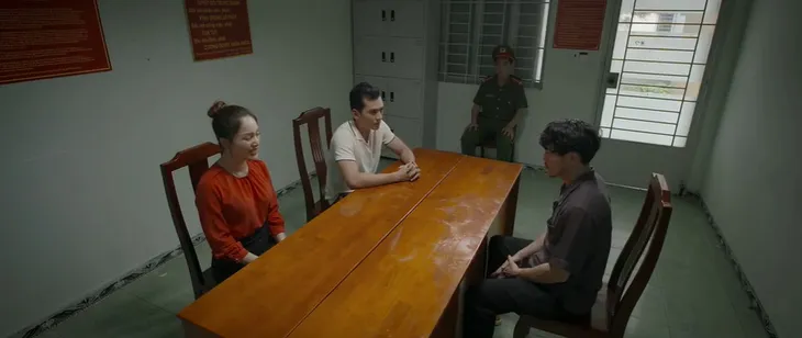 Trói buộc yêu thương - Tập 36: Ở bệnh viện tâm thần, Hà vẫn có thể bắt cóc được bà Lan - Ảnh 6. Trói buộc yêu thương - Tập 36: Ở bệnh viện tâm thần, Hà vẫn có thể bắt cóc được bà Lan - Ảnh 6.
