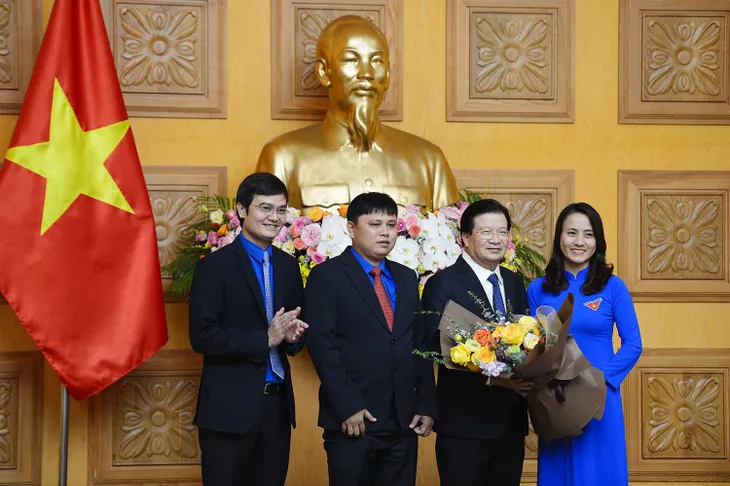 56 thanh niên nông thôn tiêu biểu nhận Giải thưởng Lương Định Của năm 2020 - Ảnh 6. 56 thanh niên nông thôn tiêu biểu nhận Giải thưởng Lương Định Của năm 2020 - Ảnh 6.