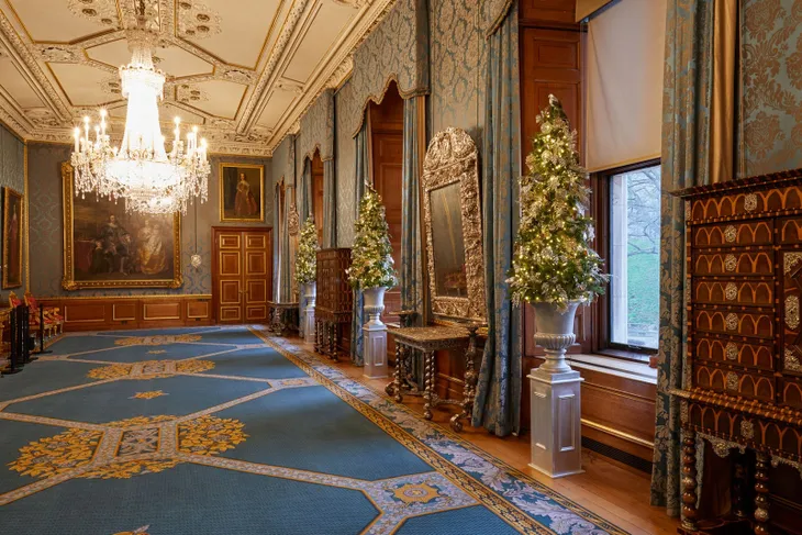 Chiêm ngưỡng Giáng sinh hoa lệ tại lâu đài Windsor, hoàng gia Anh - Ảnh 4. Chiêm ngưỡng Giáng sinh hoa lệ tại lâu đài Windsor, hoàng gia Anh - Ảnh 4.