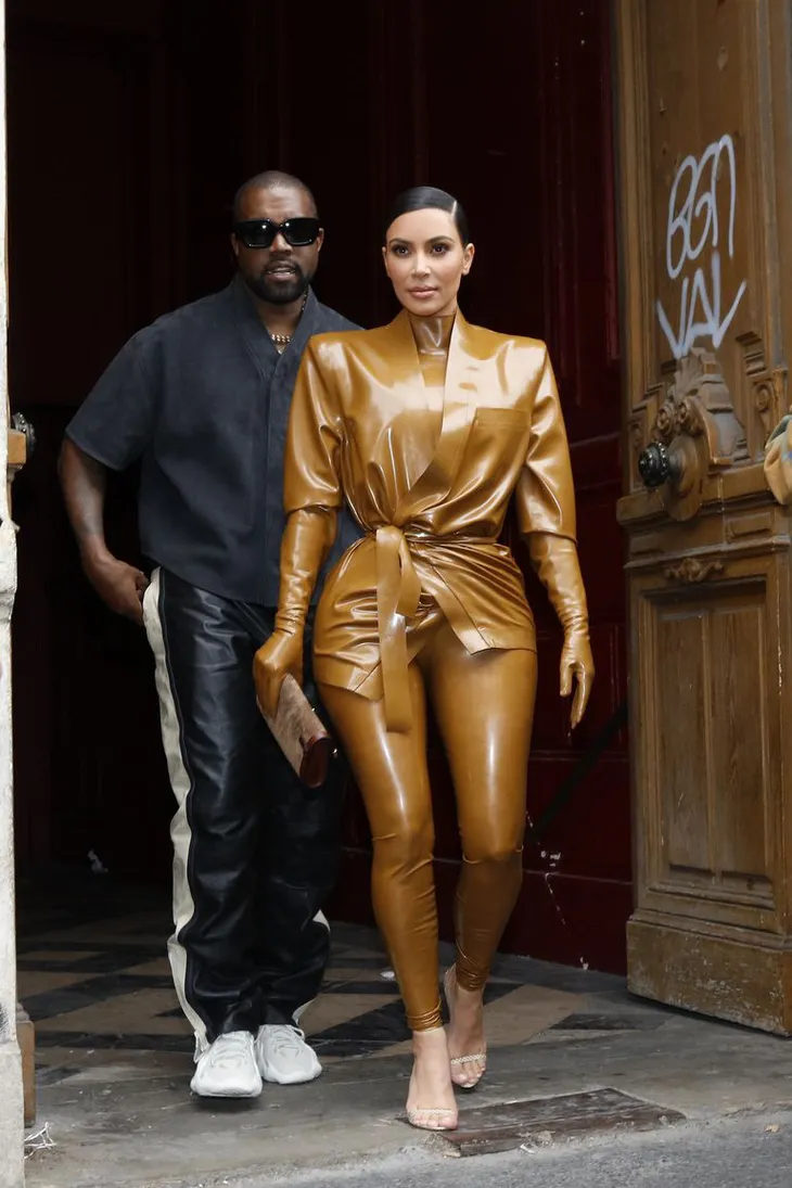 Kim Kardashian kiệt sức vì cuộc hôn nhân với Kanye West - Ảnh 1. Kim Kardashian kiệt sức vì cuộc hôn nhân với Kanye West - Ảnh 1.