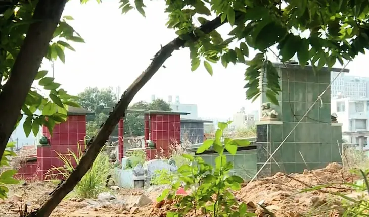 Cám cảnh khi người sống ở cùng người chết - Ảnh 1. Cám cảnh khi người sống ở cùng người chết - Ảnh 1.