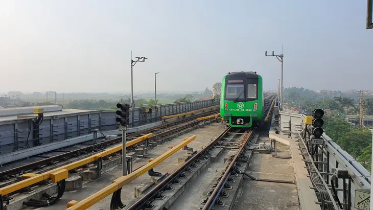 Tàu Cát Linh - Hà Đông chạy thử trong 20 ngày - Ảnh 8. Tàu Cát Linh - Hà Đông chạy thử trong 20 ngày - Ảnh 8.