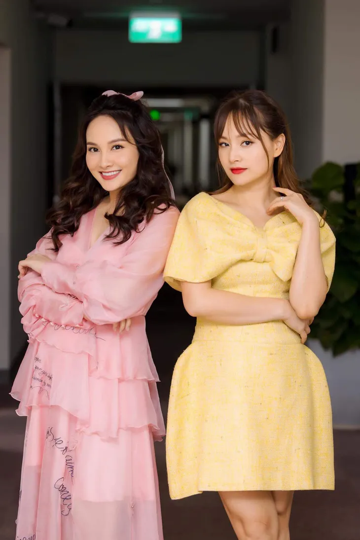 Bảo Thanh, Lan Phương khiến khán giả bấn loạn vì quá giống nhau - Ảnh 4. Bảo Thanh, Lan Phương khiến khán giả bấn loạn vì quá giống nhau - Ảnh 4.