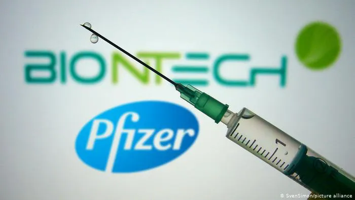 Pfizer và Moderna có thể kiếm được 32 tỷ USD từ bán vaccine COVID-19 - Ảnh 1. Pfizer và Moderna có thể kiếm được 32 tỷ USD từ bán vaccine COVID-19 - Ảnh 1.