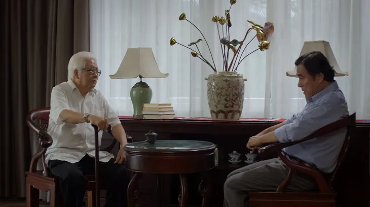 Hướng dương ngược nắng - Tập 1: Minh Châu (Hồng Diễm) thản nhiên kéo thẳng Trung Kiên (Hồng Đăng) vào tắm cùng - Ảnh 2. Hướng dương ngược nắng - Tập 1: Minh Châu (Hồng Diễm) thản nhiên kéo thẳng Trung Kiên (Hồng Đăng) vào tắm cùng - Ảnh 2.