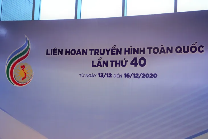 ẢNH: Sân khấu lung linh của Lễ Công bố và Trao giải LHTHTQ lần thứ 40 - Ảnh 8. ẢNH: Sân khấu lung linh của Lễ Công bố và Trao giải LHTHTQ lần thứ 40 - Ảnh 8.