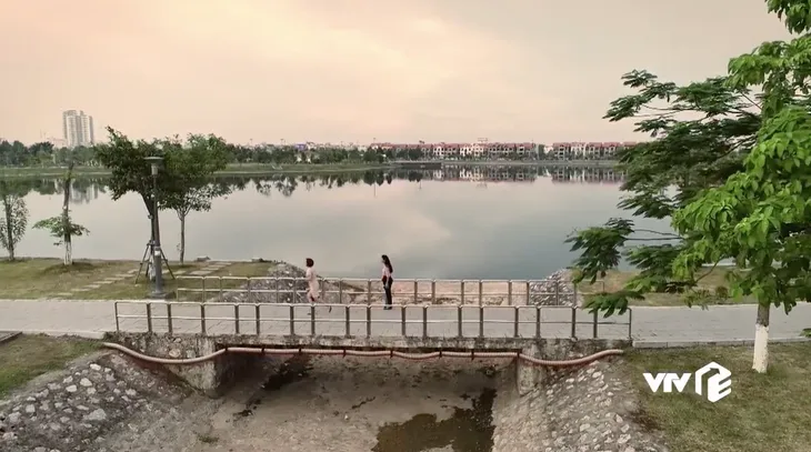 Lửa ấm - Tập cuối: Ngọc xấu hổ ra đi, Thủy vị tha bỏ qua tất cả lỗi lầm - Ảnh 22. Lửa ấm - Tập cuối: Ngọc xấu hổ ra đi, Thủy vị tha bỏ qua tất cả lỗi lầm - Ảnh 22.