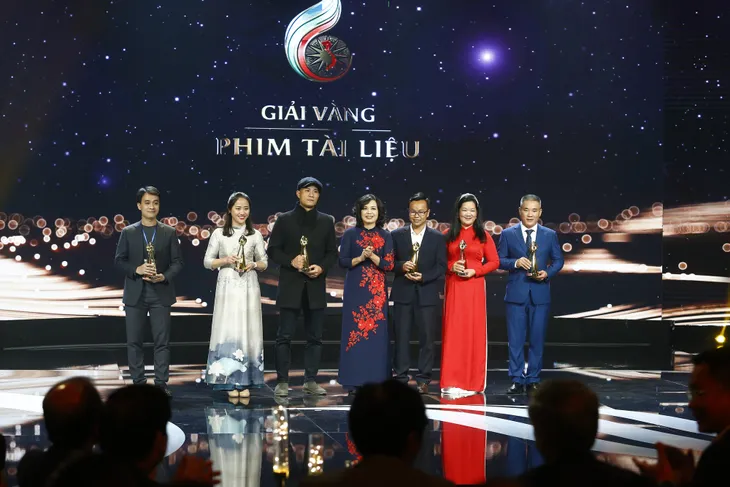 Các tác giả nhận giải Vàng thể loại Phim tài liệu