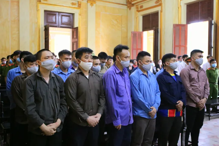 Tý Bà Dòm trợ thủ đắc lực của Tuấn Khỉ lĩnh án 13 năm tù - Ảnh 3. Tý Bà Dòm trợ thủ đắc lực của Tuấn Khỉ lĩnh án 13 năm tù - Ảnh 3.