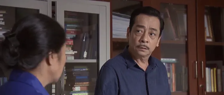 Trở về giữa yêu thương - Tập 3: Ông Phương bị đuổi khéo, vợ chồng Toàn - Yến lục đục - Ảnh 2. Trở về giữa yêu thương - Tập 3: Ông Phương bị đuổi khéo, vợ chồng Toàn - Yến lục đục - Ảnh 2.